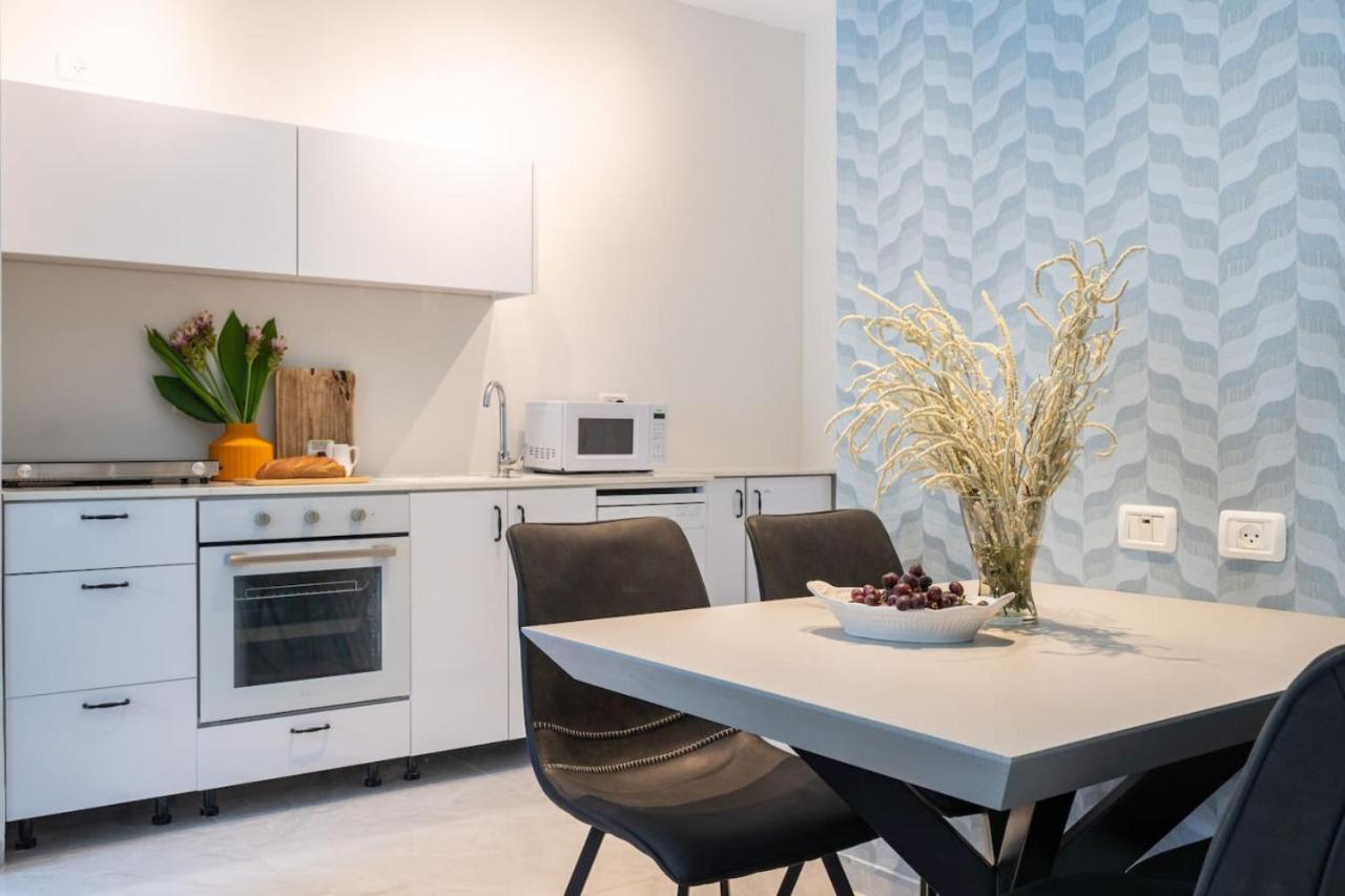 Tranquil Stay Near The Beach By Sea N' Rent Nahariya Eksteriør billede